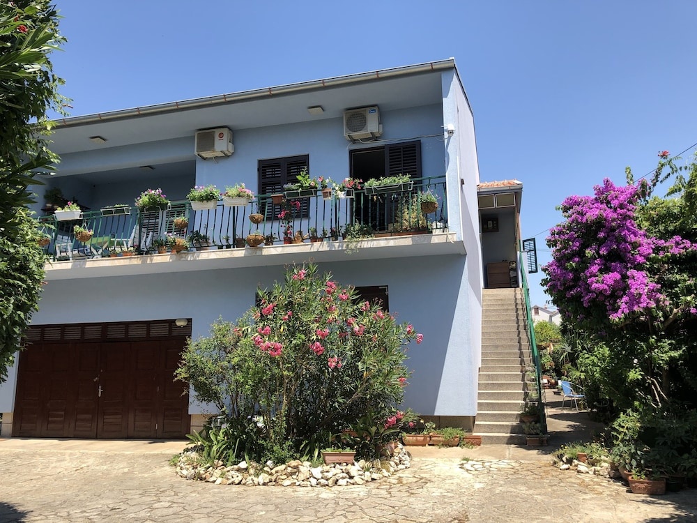 Villa With Pool, big Garden, Private Pool, a few Steps From the Beach, 4 Stars