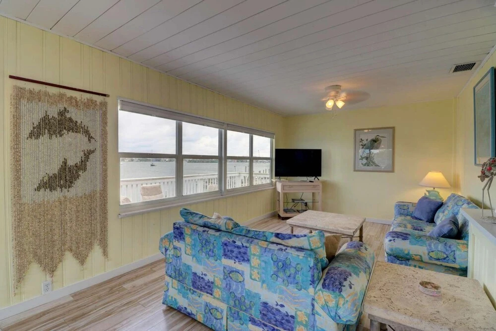 Bayside Bungalow 3 - Beautiful Bay Views