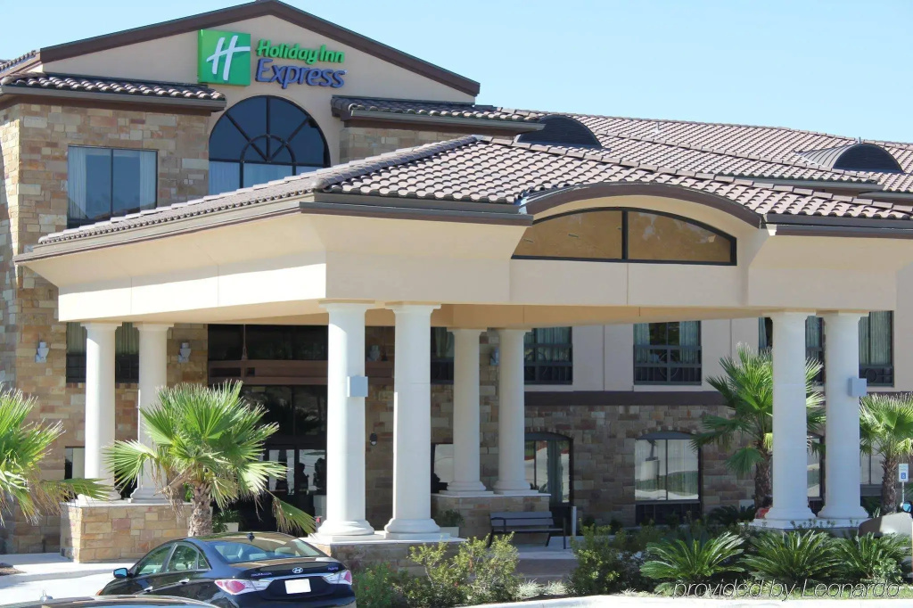 Holiday Inn Express & Suites Austin NW - Lakeway by IHG