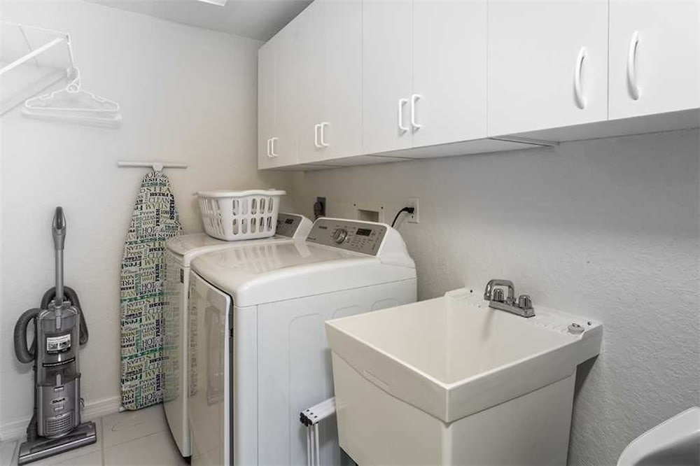 Island Beach Club 304 - Two Bedroom Condo