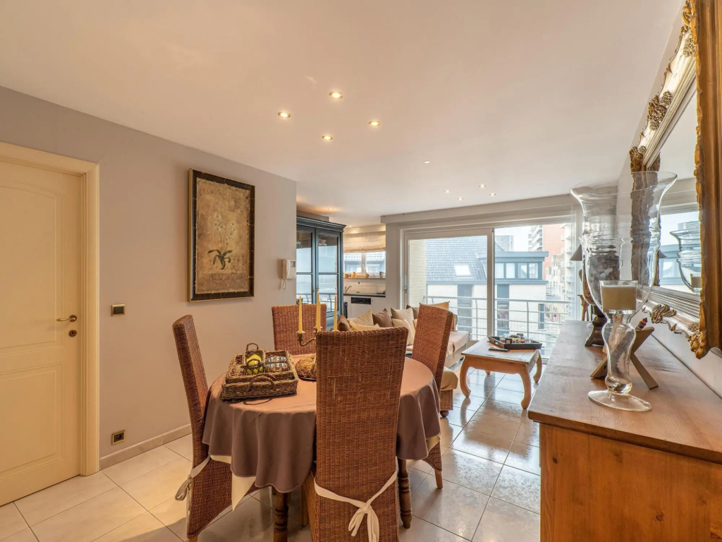 Beachfront apartment in Blankenberge with balcony