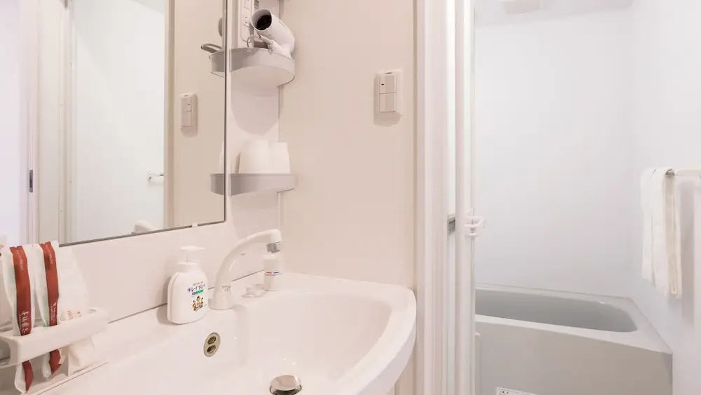 Living Inn Asahibashiekimae Anex