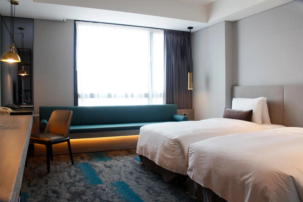 Queena Plaza Hotel
