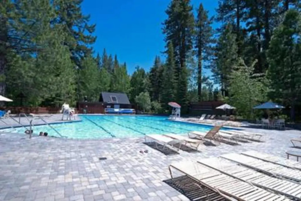 Tamarack by Avantstay Remodeled Chamberlands! Full Beach / Pool Access!