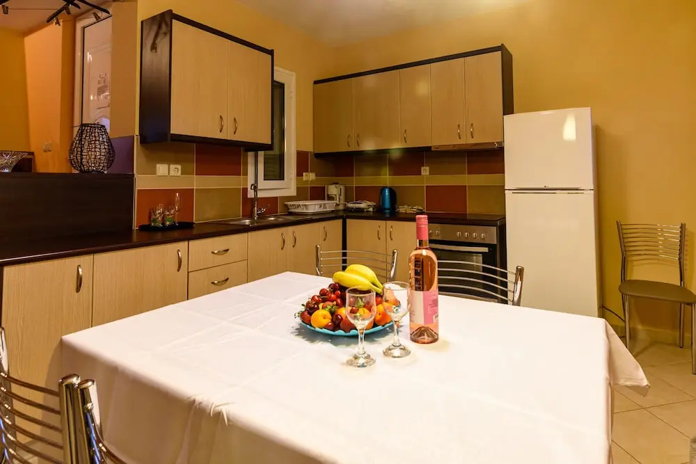 Kyparissia Garden Retreat - Fully Lux Duplex