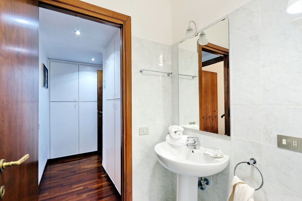 TreasureRome Family 3BR by Colosseo
