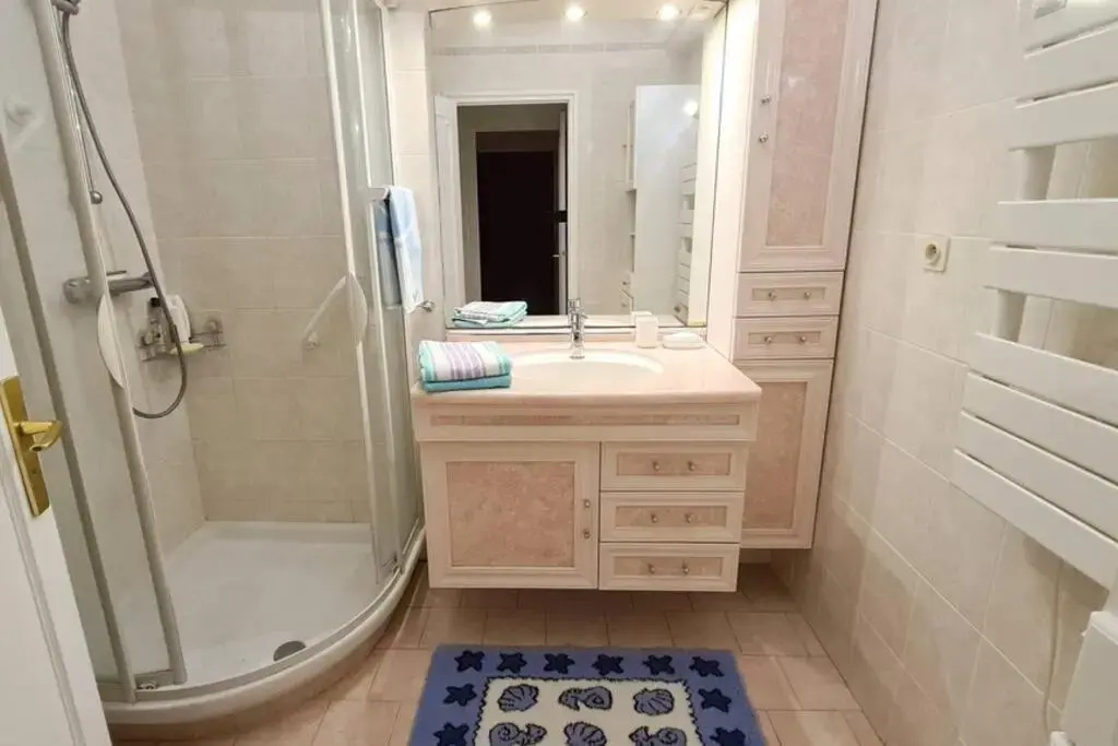 Casalionelantibes Appartement de 70m2 avec jardins et parking
