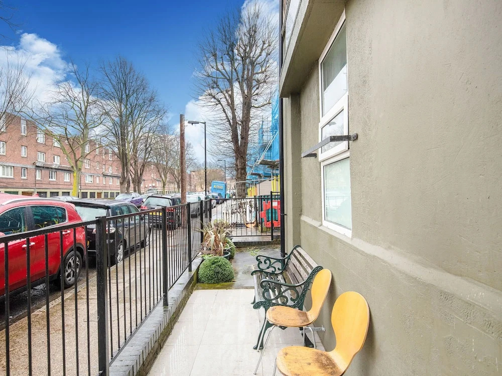 Comfortable Studio in London With Balcony