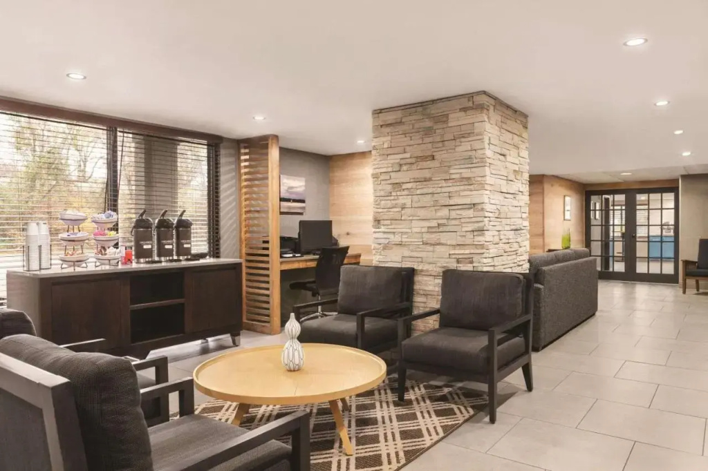 Country Inn & Suites by Radisson, Williamsburg East Busch Gardens , VA