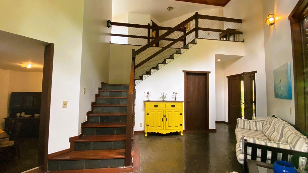 Casa Vargem Alegre, 4 Quartos, Piscina, área Gourmet, Condomínio Completo