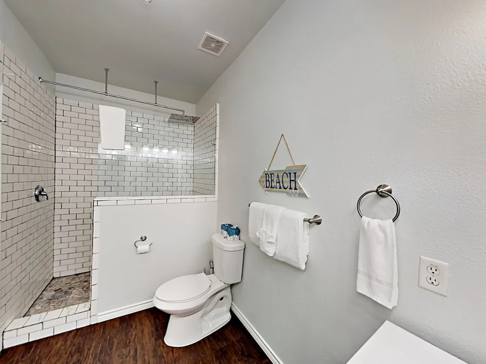 Coconutties - Three Bedroom Condo