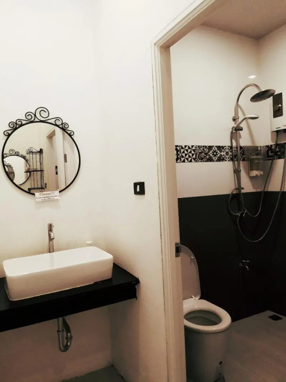 Sherloft Home & Hostel