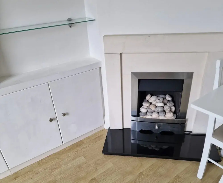 Light 1-bed - London N8 - Free Parking - Fast Wifi