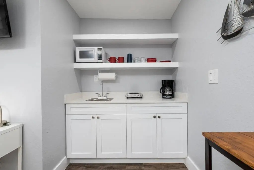 Shell on the Beach 104 - RENOVATED