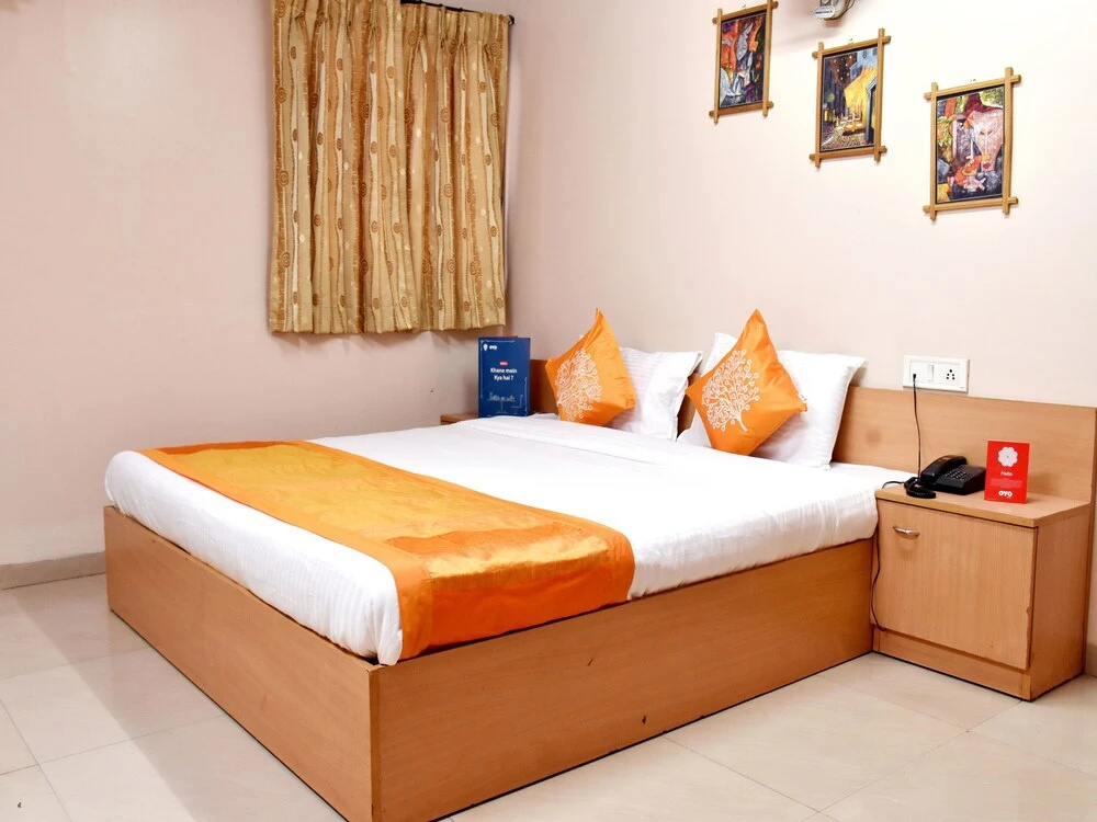 OYO 7551 SMB Residency