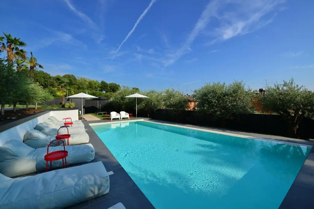 Extra Urbano - Lago di Garda - Adults Only