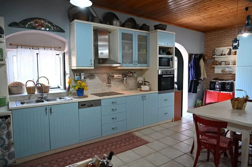 Kalavrita Winter Retreat - Homely Spacious Chalet