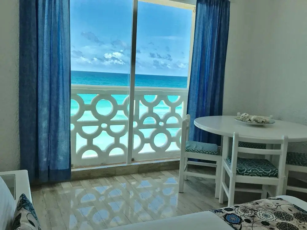 Ocean View Apartments – Delicia
