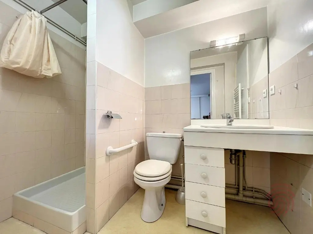 Appartement Lamalou-les-Bains, 1 pièce, 2 personnes - FR-1-451-66