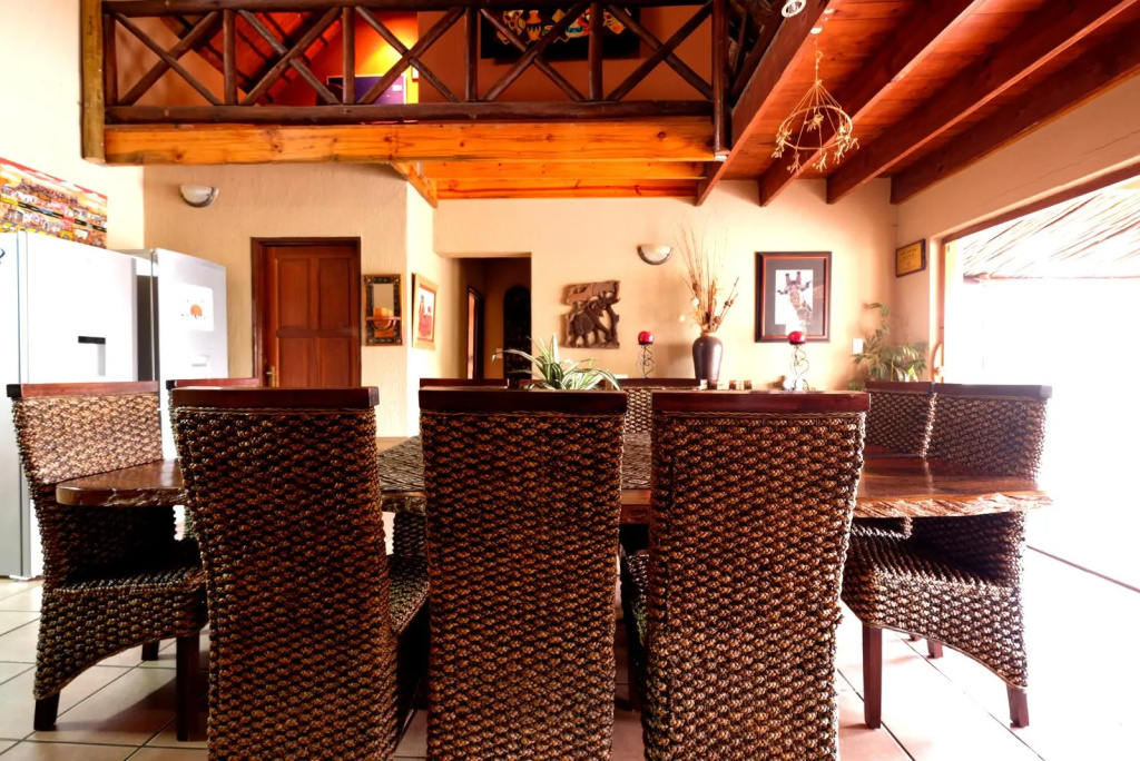 Lovely holiday home bordering Kruger National Park