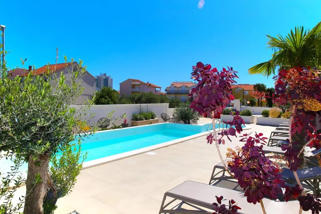 Apartments and Rooms Mateša