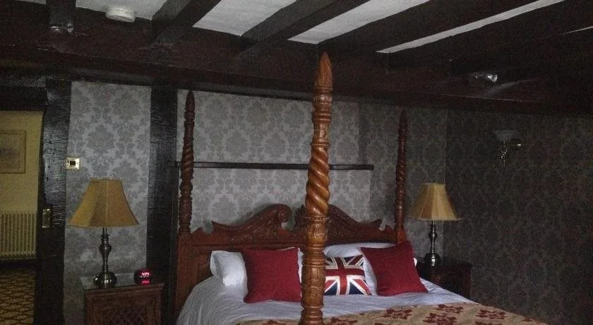 The Old Hall Country House