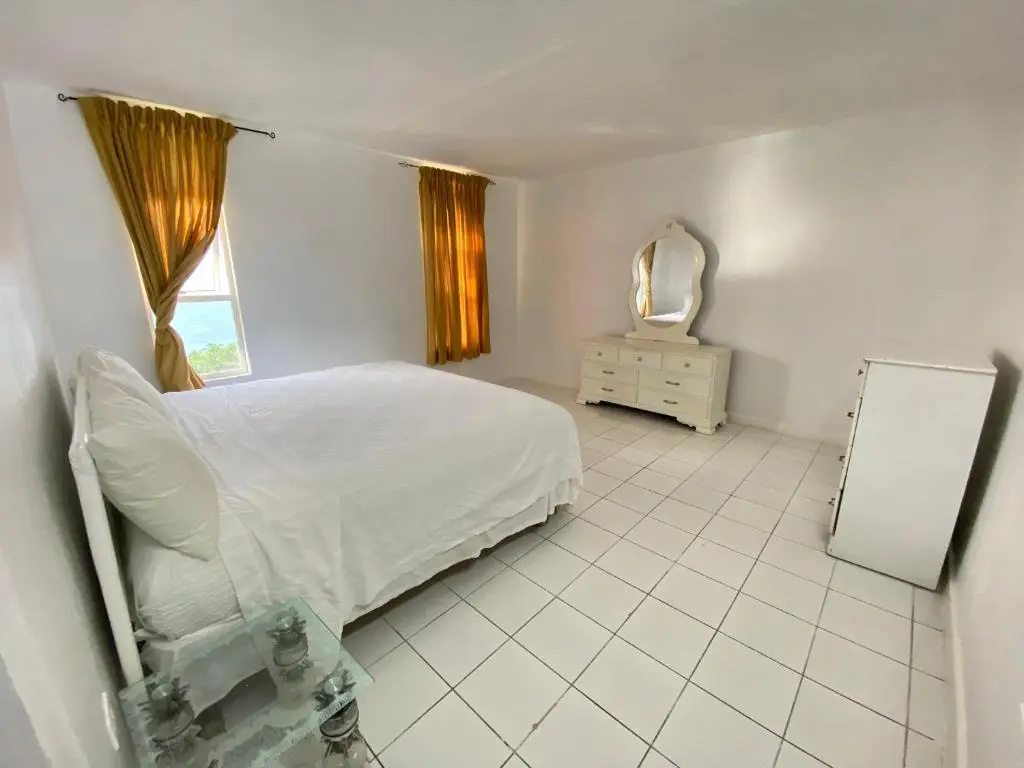 Deluxe Montego Bay Club Studio & Suites