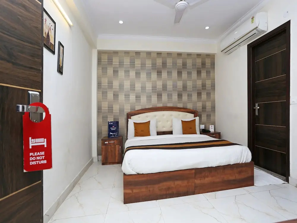 OYO 6812 Aruma Residency