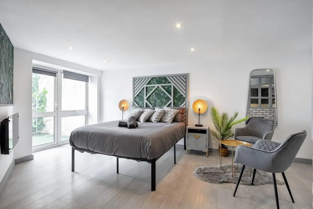 1-bed Flat in West London, Sleeps 2