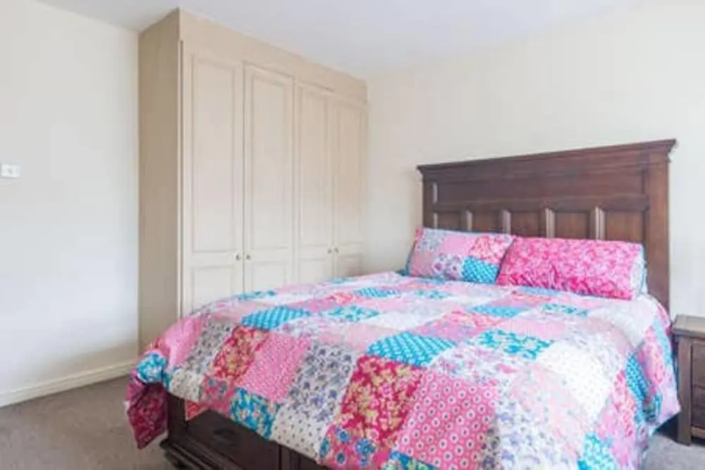 Modern 4 Bedroom Detached House in Cardiff