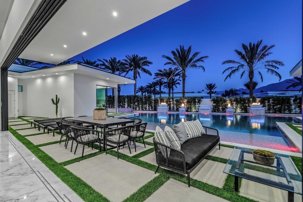 Sleeps 54 3 Luxury Villas w/ Pool + Spa, Pickleball Bravo by Avantstay