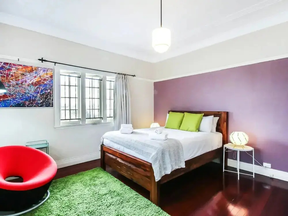 Quiet 3 Bedroom House in Albion With Parking