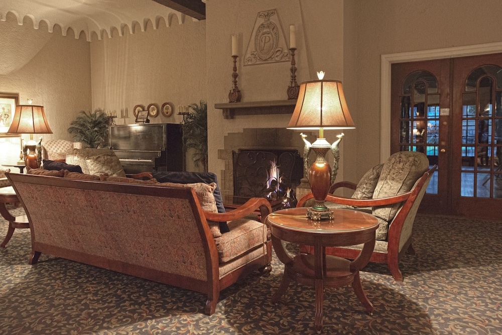The Hotel Paisano