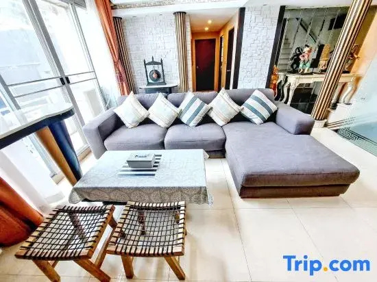 Luxurious 5-Bedroom Condo in Central Bangkok with Rooftop Pool