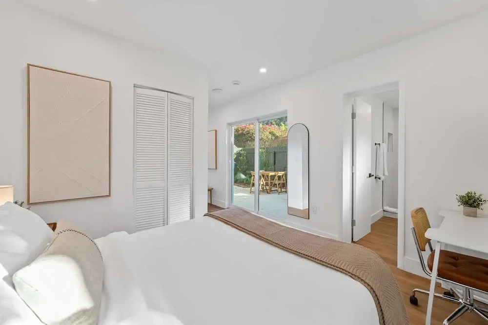 921 Apartment 4 in Fort Lauderdale