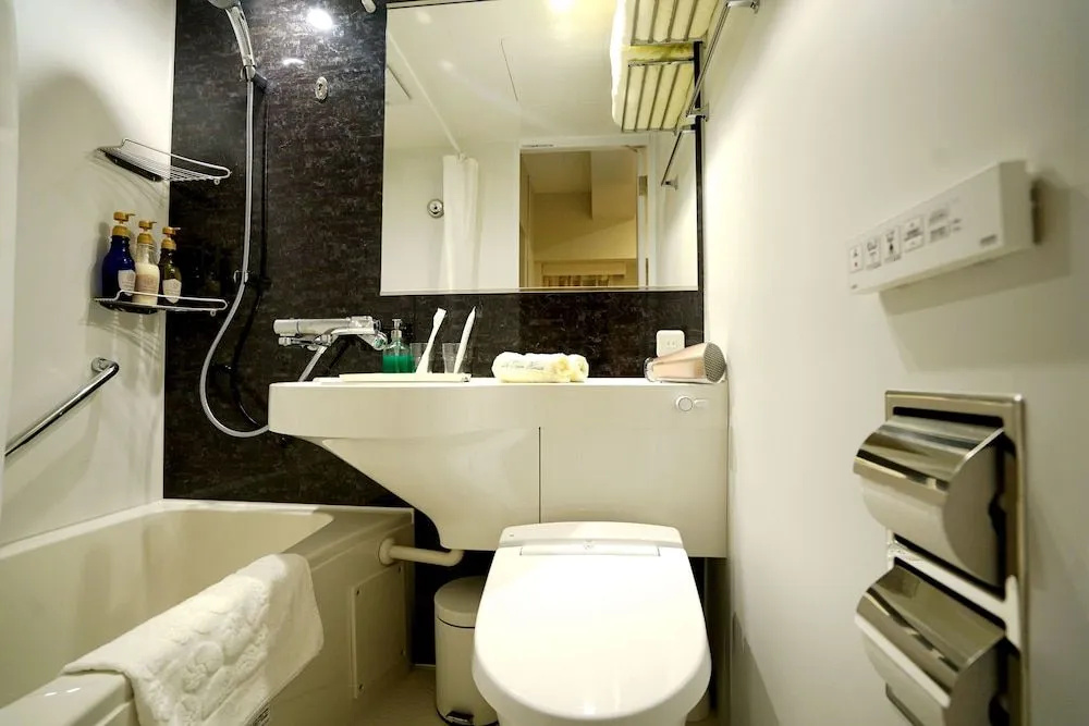 Le Tour Hotel Akihabara Ekimae 楽途ホテル秋葉原駅前店