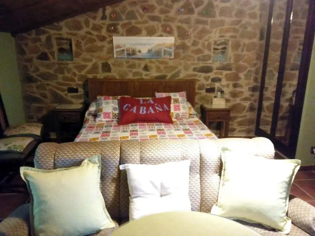 Studio with enclosed garden and wifi at Valencia de Alcantara