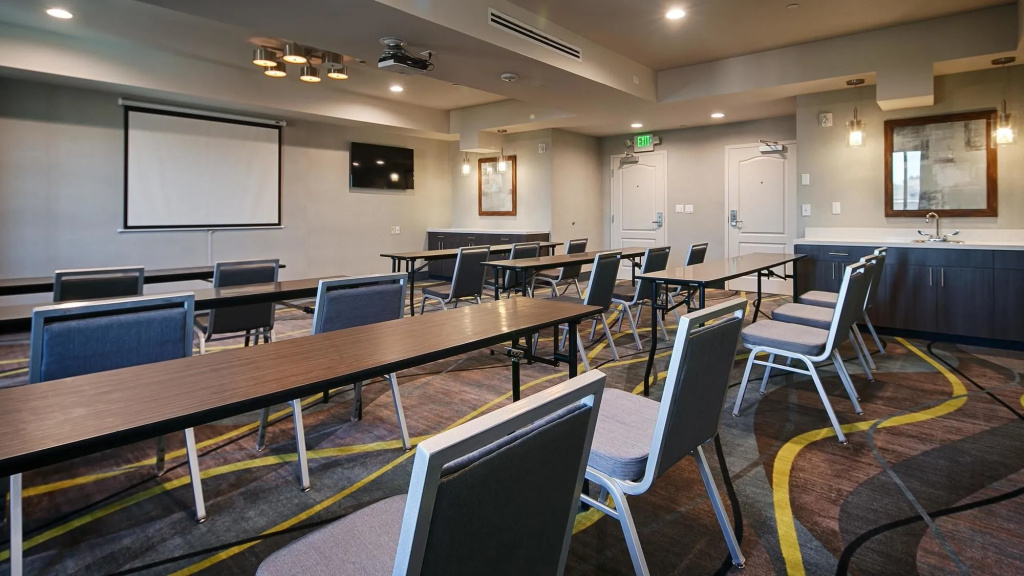 Best Western Plus Gardena-Los Angeles Inn & Suites