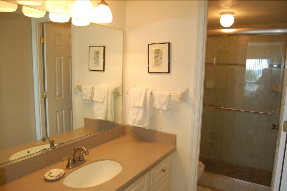 Tivoli by the Sea - Unit 306 2 Bedrooms 2 Bathrooms Apts