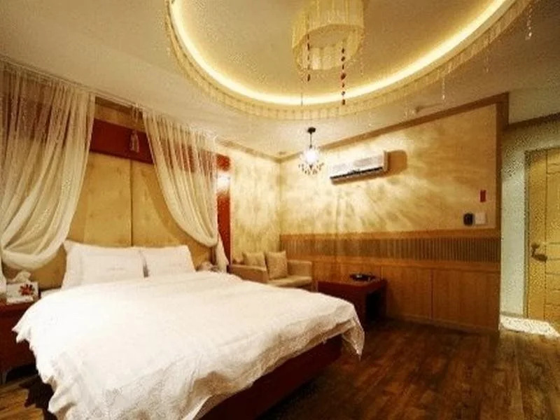 Hotel Lust