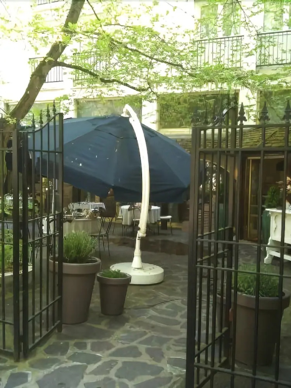 Au Pavillon Bleu