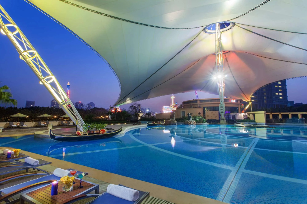 Hotel Indigo Shenzhen Overseas Chinese Town by IHG