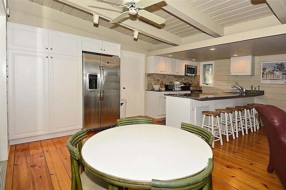 16 Robins Lane North Shores by Long & Foster