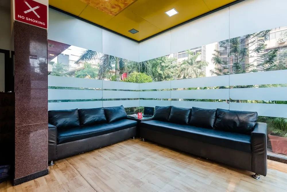 Hotel airport annex