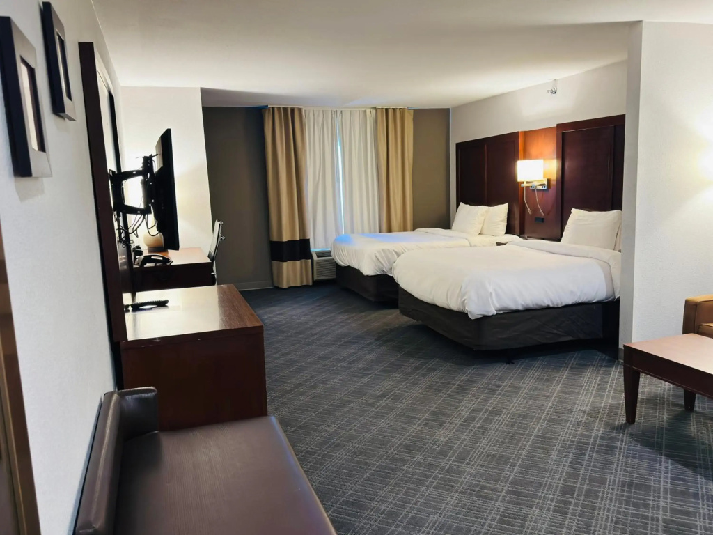Comfort Suites Plymouth near US-30