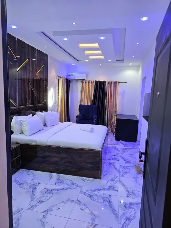 Vinchee Suites