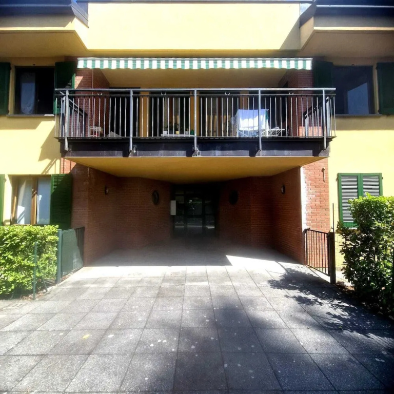 Modern Viggiù Suite Home