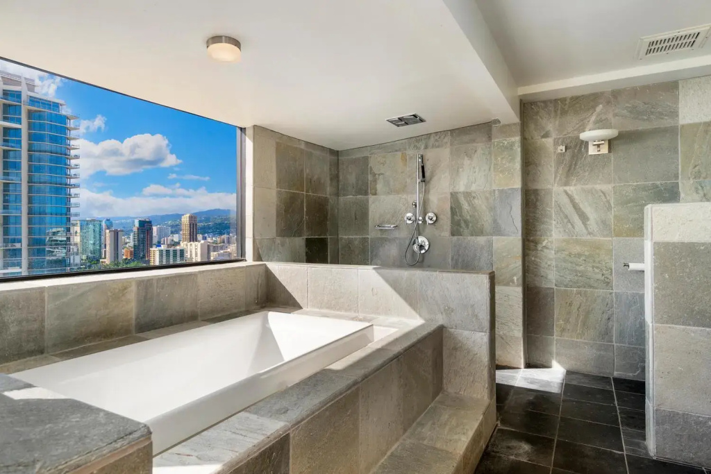 Oceanview Penthouse Suite