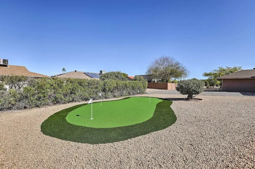Putting Green, Grill Home in Sun City West