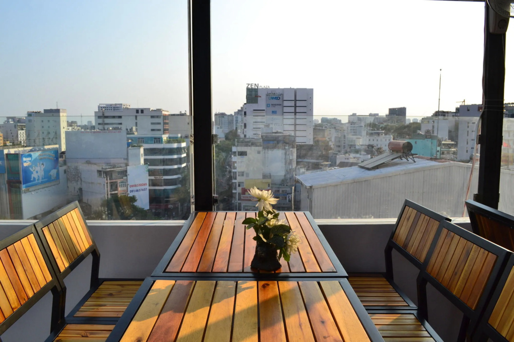 Tulips Hotel Saigon